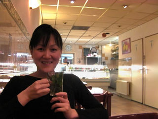 Ms.Maki Ueda(Artist of experiments and researches on the scents and olfaction